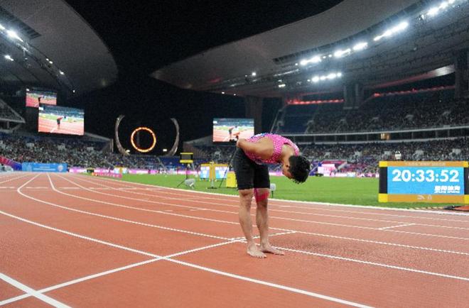 人生新征程立白与亚洲飞人继续并肩奔跑pg电子游戏网站苏炳添告别赛场开启(图3)